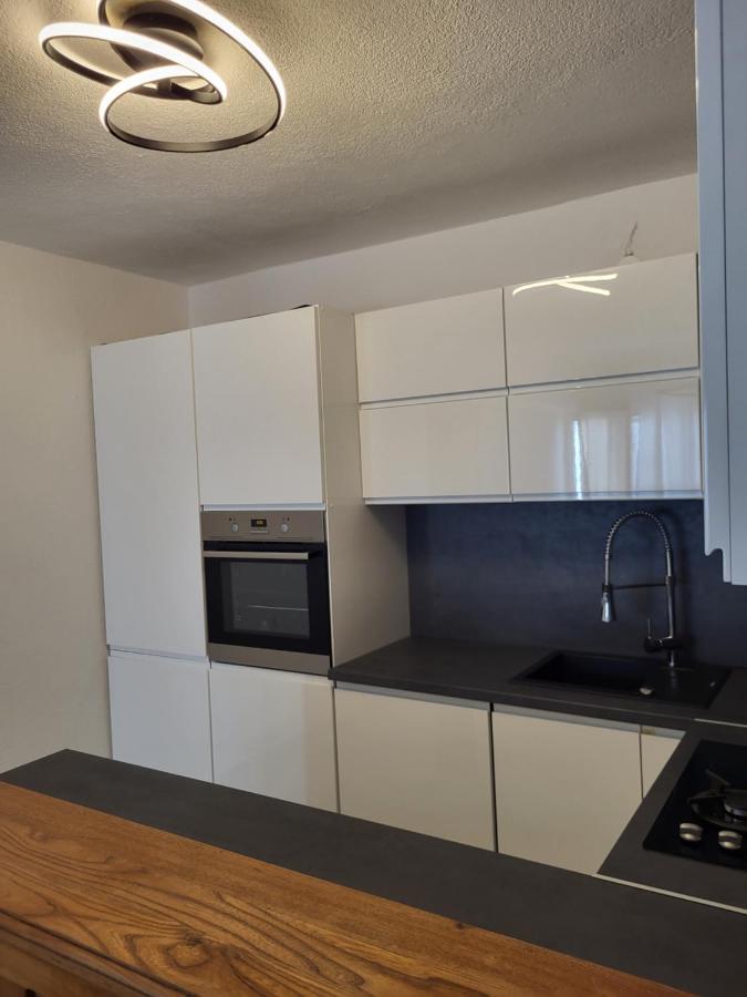 Apartment Sanja セニ エクステリア 写真