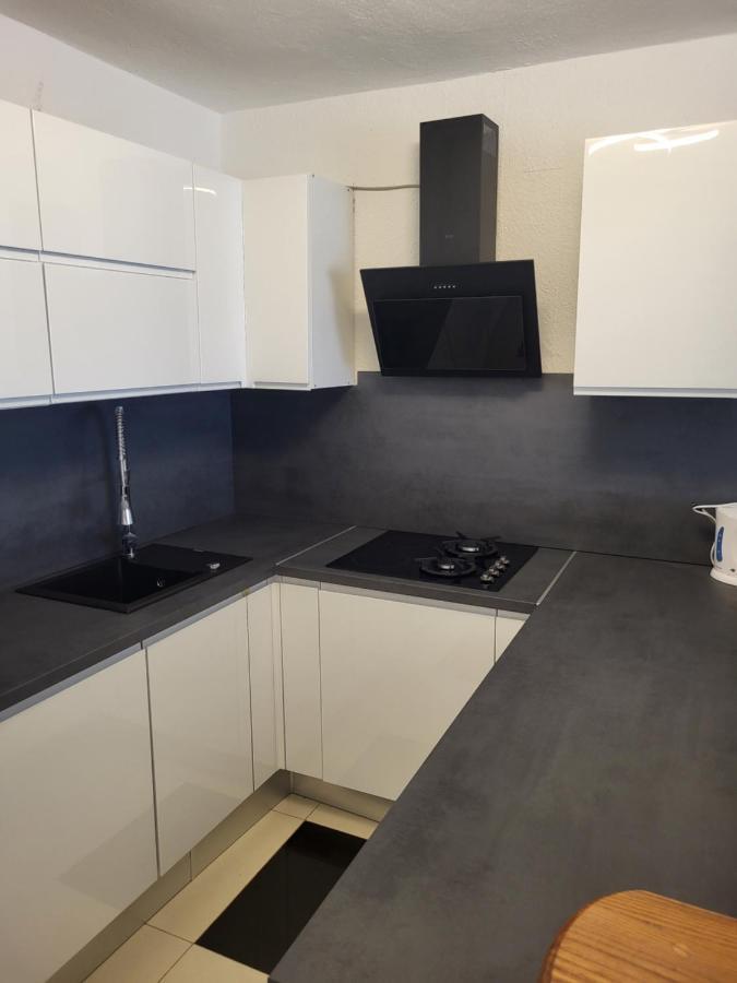 Apartment Sanja セニ エクステリア 写真