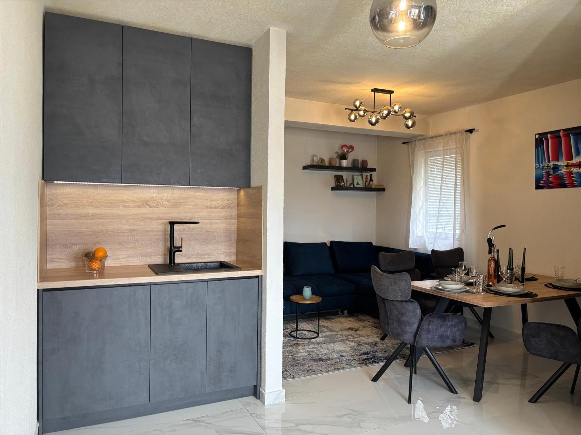 Apartment Sanja セニ エクステリア 写真