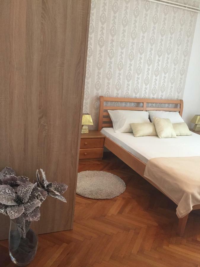 Apartment Sanja セニ エクステリア 写真